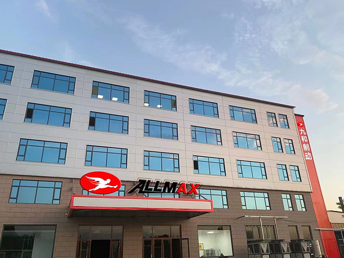 九和制動5000平米綜合辦公樓投入使用(圖2) 九和制動5000平米綜合辦公樓投入使用(圖2)